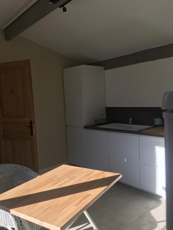 L'Atelier Des Coudelieres Bed & Breakfast Le Thor Exterior photo